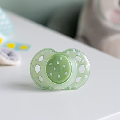 Tommee Tippee Night Time Pacifier, 18-36 Months, Symmetrical Silicone Baglet, BPA-Free Binkies, Glow in The Dark Technology, Green Rainbow, Pack of 6 - Image 8