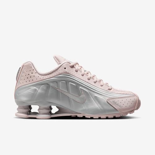 Nike Shox R4 Shoes (AR3565-600, Barely Rose/Metallic Platinum) Size 7 - Image 3