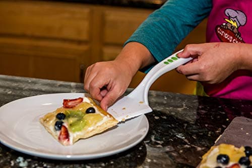 Curious Chef Children's 3-Piece Pizza Set - Image 4