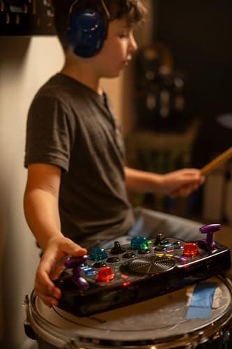 Blipblox After Dark Synthesizer - Start Your Musical Journey with This Advanced Electronic Music Device - Image 5
