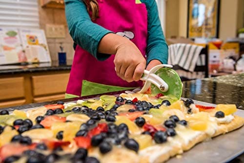 Curious Chef Children's 3-Piece Pizza Set - Image 3