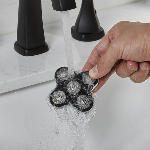 Remington XR7000 Balder Pro Rotary Shaver Rechargeable Waterproof Electric Razor for Men Cordless Lithium Power 5 Dual Track Flexing Heads and Pop-Up Trimmer Black Balder - XR7000A - Image 11