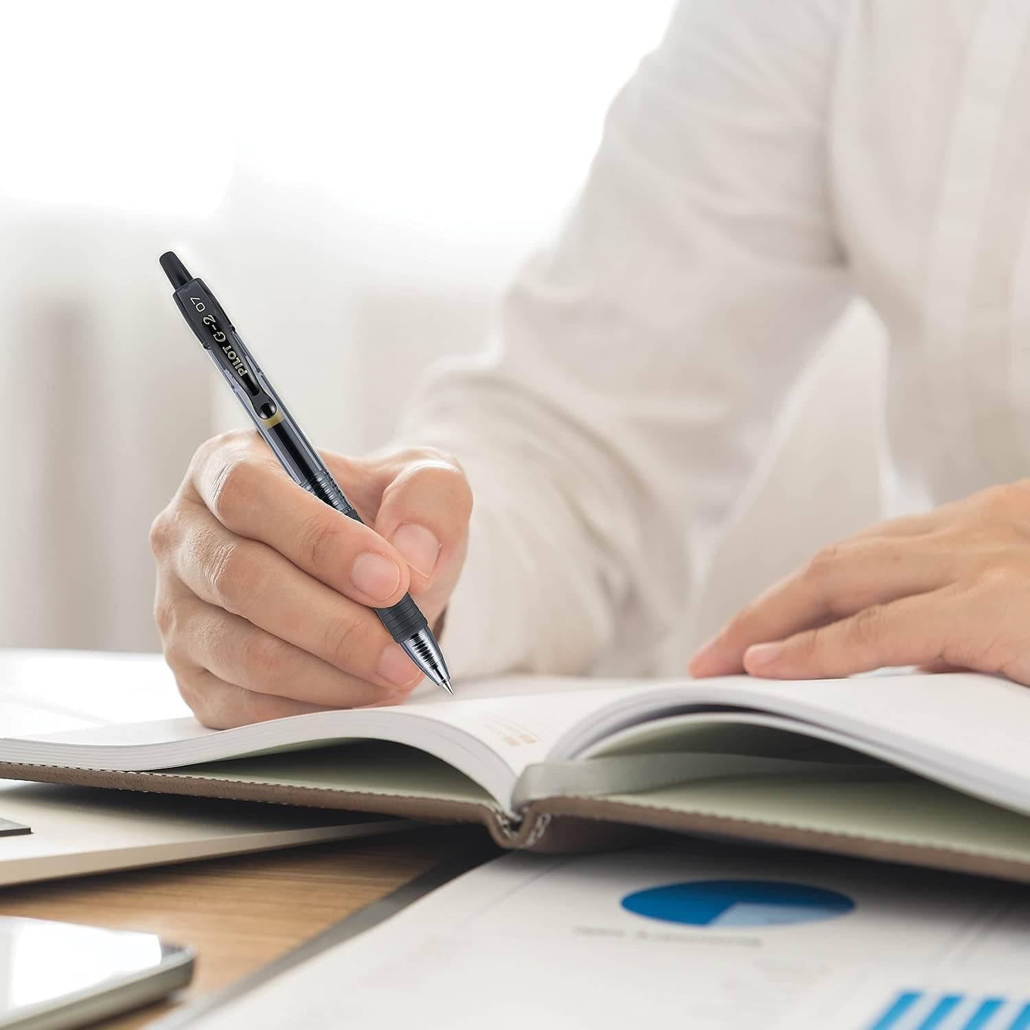 Pilot G2 高级凝胶滚笔 0.7，细尖顺滑书写笔 黑色，12支装 - Image 9