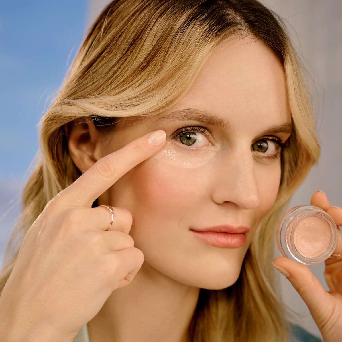 Catrice | Under Eye Brightener | Conceal & Brighten Dark Circles | With Hyaluronic Acid & Shea Butter | Vegan, Cruelty Free & Paraben Free (010 | Light Rose) - Image 10