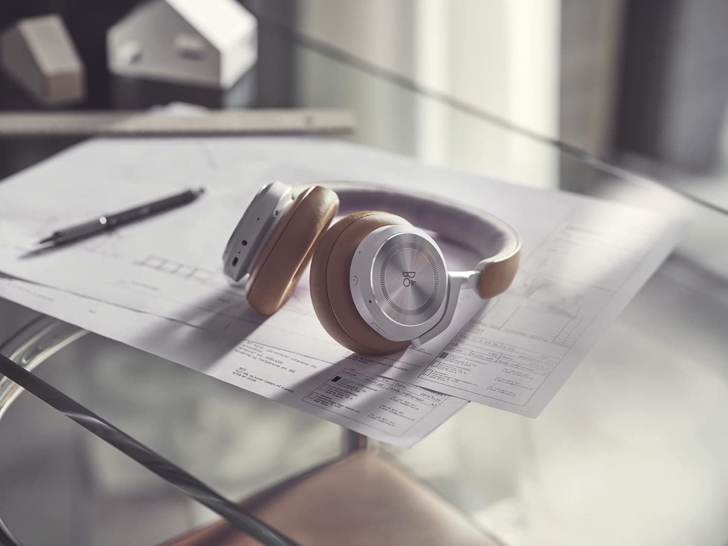 Bang & Olufsen Beoplay HX – Comfortable Wireless ANC Over-Ear Headphones - Timber Timber One Size Headphones - Image 12