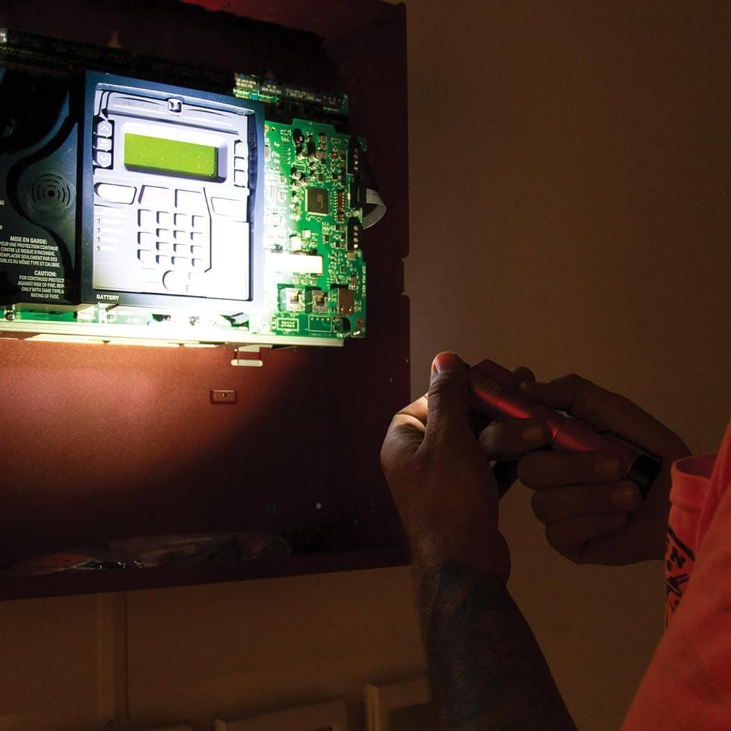 KLEIN TOOLS 56040 Magnetic LED Flashlight, 350 Lumen Rechargeable Flashlight, Twist Focus, Laser Pointer, Hands-Free, USB Charging Cable, for Work and Outdoor - Image 6