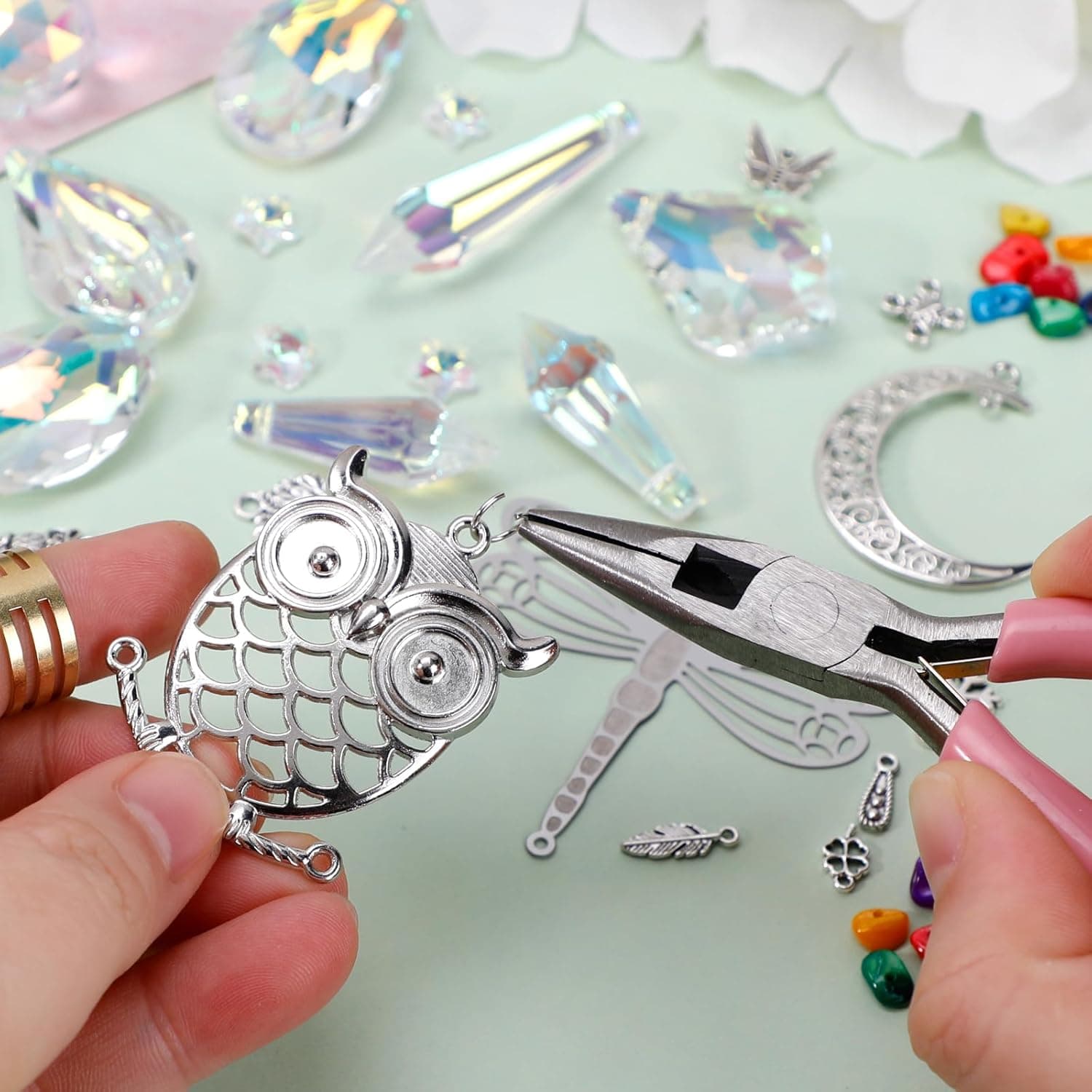 Worgree DIY Suncatcher Kit 460pcs Sun Catchers Making Supplies Art and Crafts for Adults Hanging Prism Sun Catcher with Crystals Ball Indoor Window Home Wedding Garden Festival Decor Gifts - Image 7