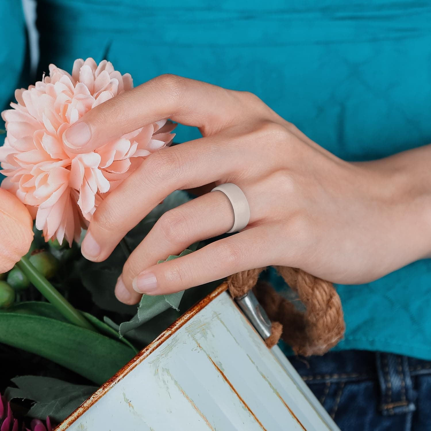 Egnaro 4/5/8 Variety Multipack Ergonomic Breathable weeding band Rings, 6mm Wide - 2mm Thick Rubber Wedding rings Women, silicone Rings Women with Half Size SETA1-Black,Cool gray,Light gray green,Lavender 6.5-7 - Image 4