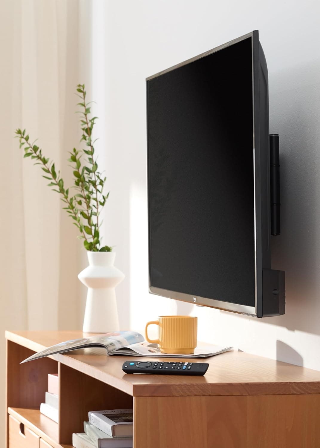 Amazon Basics Full Motion Articulating TV Wall Mount, with Swivel and Tilt, for 26" to 55" TVs and Flat Panels up to 80 Lbs, VESA Compatible, Black 26" to 55" Full Motion Articulating - Image 5