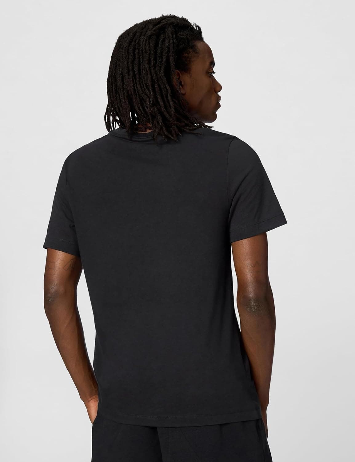 Nike Men's Sportswear Club T-Shirt Medium Black/White - Image 4