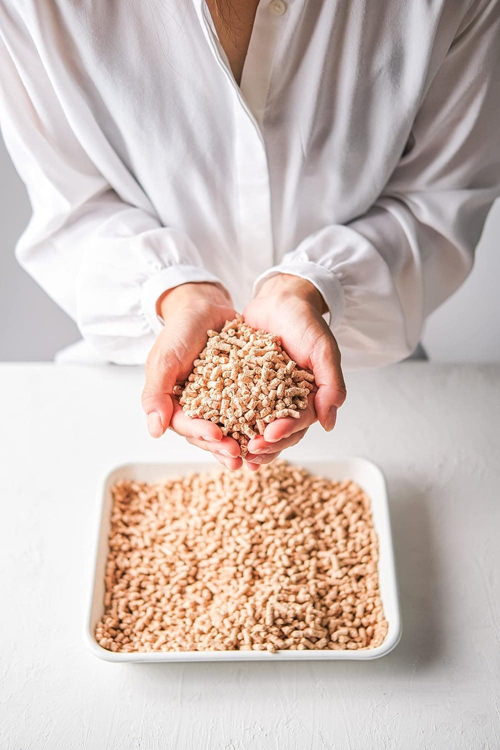 KOCHO Hinoki Wood Cat Litter, Upcycled, Ultra Lightweight, Natural Aroma of Hinoki Japanese Cypress, Gentle Clumping, Dust-Free 1pcs(3.4LB) - Image 7