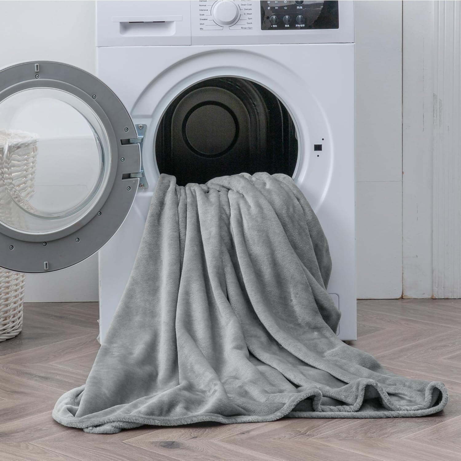 BEDELITE Fleece Sheets Queen Size Bed Set, Super Soft and Warm Fuzzy Plush Queen Sheet Set 4 Piece for Winter Gift & Decor , Includes 1 Deep Pocket Fitted Sheet, 1 Flat Sheet and 2 Pillowcases (Grey) Grey Queen - Image 9