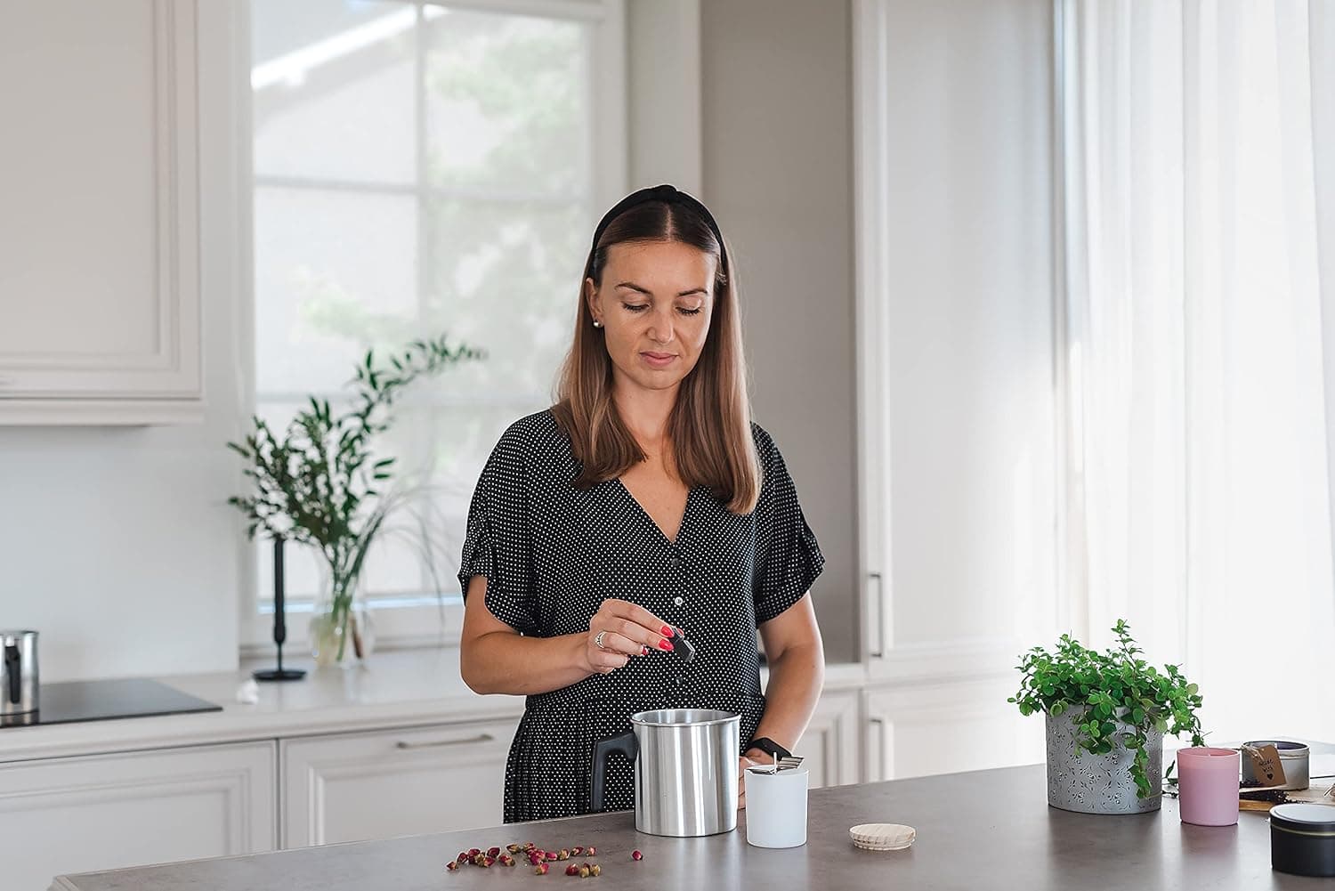 SoftOwl Premium Soy Candle Making Kit - Full Set - Soy Wax, Big 7oz Jars & Tins, 7 Pleasant Scents, Color Dyes & More - Perfect as Home Decorations - DIY Starter Scented Candles Making Kit - Image 8