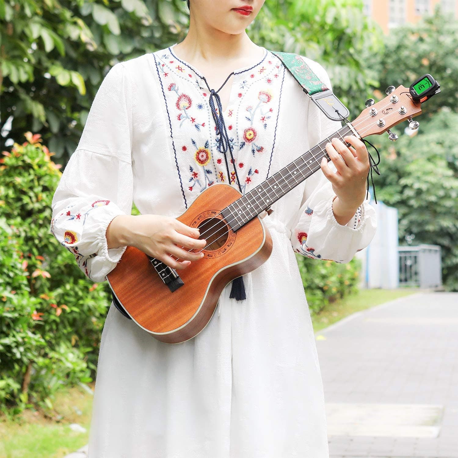 Ranch Guitar Tuner Clip On for Acoustic/Electric Guitar, Ukulele, Violin, Bass, Banjo and Chromatic Tuning Modes - Classical Black - Image 7