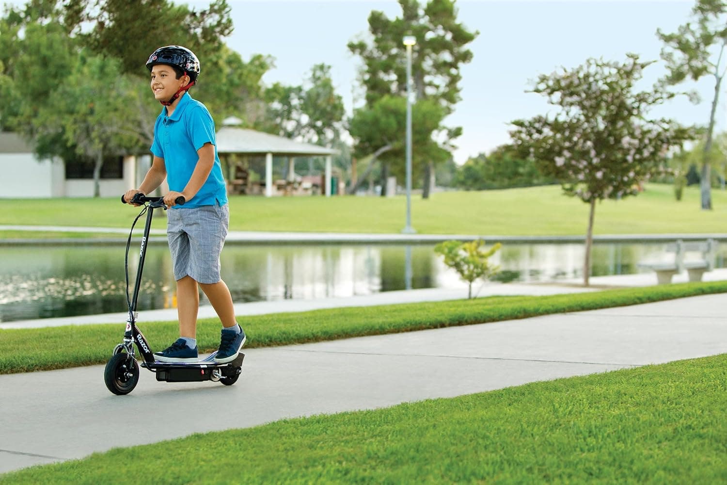 Razor E100 Glow Electric Scooter - Image 3