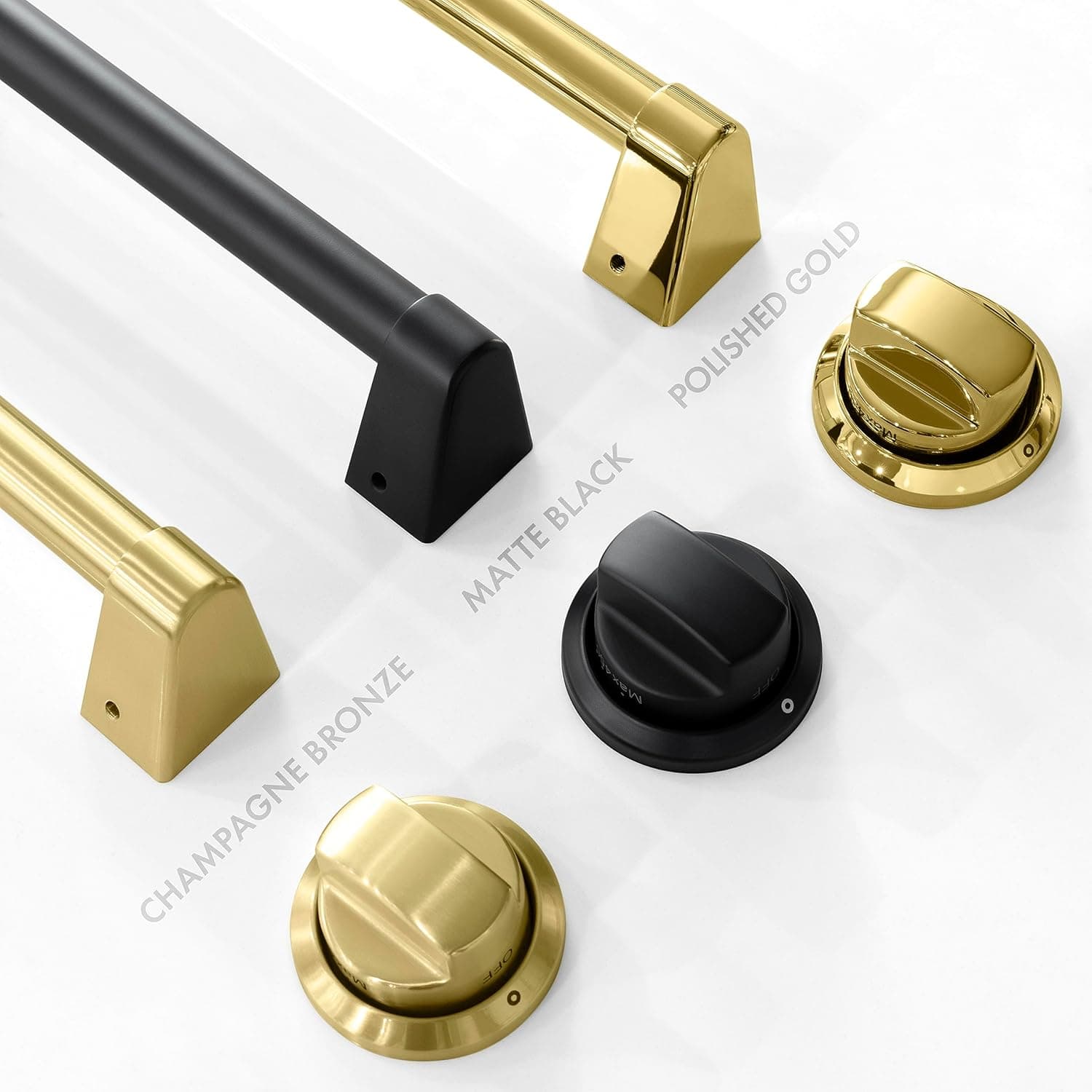 ZLINE Autograph Edition 30 in. 4.2 cu. ft. Classic Gas Range with 4 Burner Cooktop and Convection Gas Oven in Stainless Steel and Polished Gold Accents (CGRZ-30-G) - Image 9