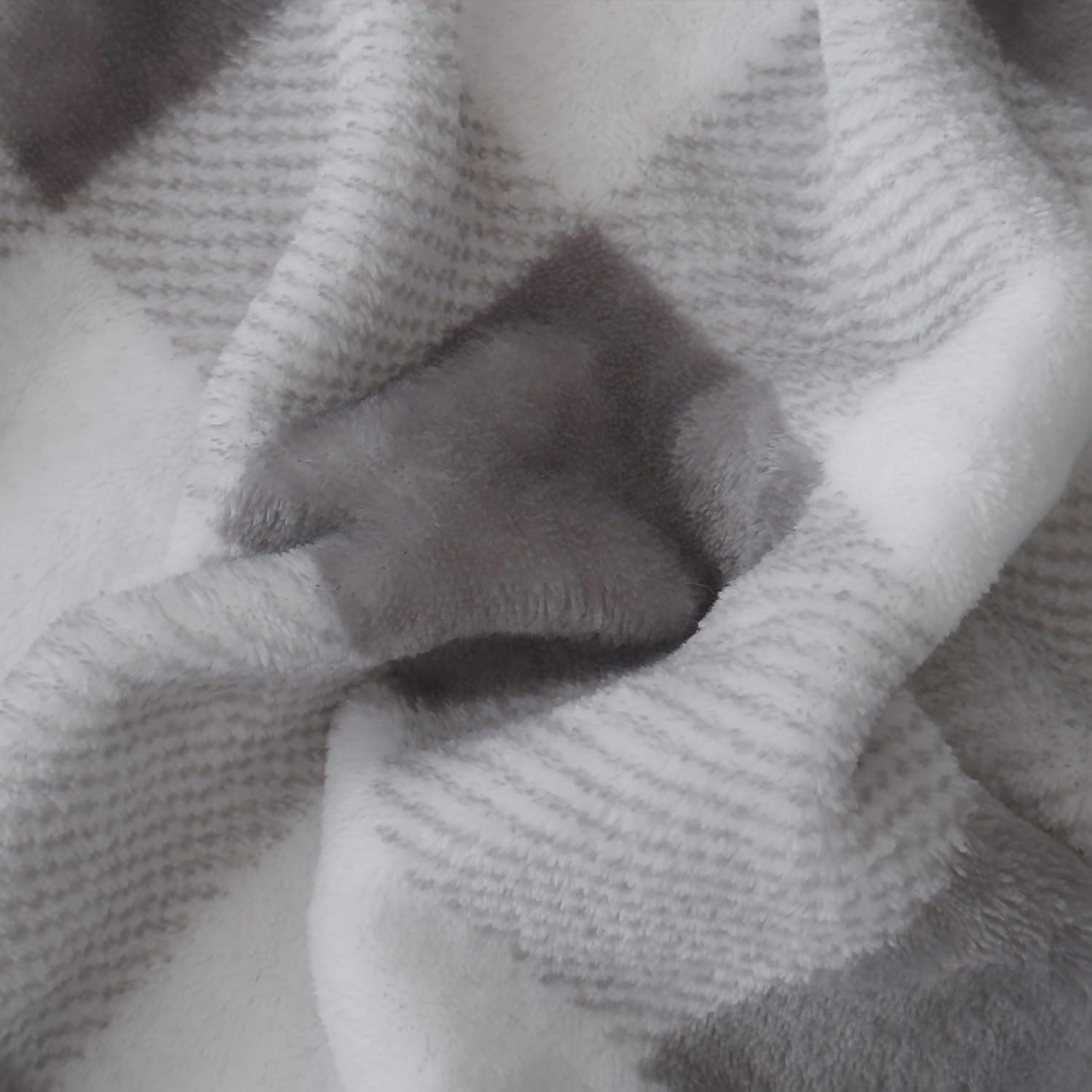 Elegant Comfort Luxuriously Soft 4-Piece Velvet Plush Flannel Sheet Set - Premium Quality - Cozy Warm, Anti-Static, Non Pilling Fuzzy Velvet Flannel Fleece Deep Pocket Sheet Set - Full, Buffalo Gray Buffalo Gray Full - Image 8