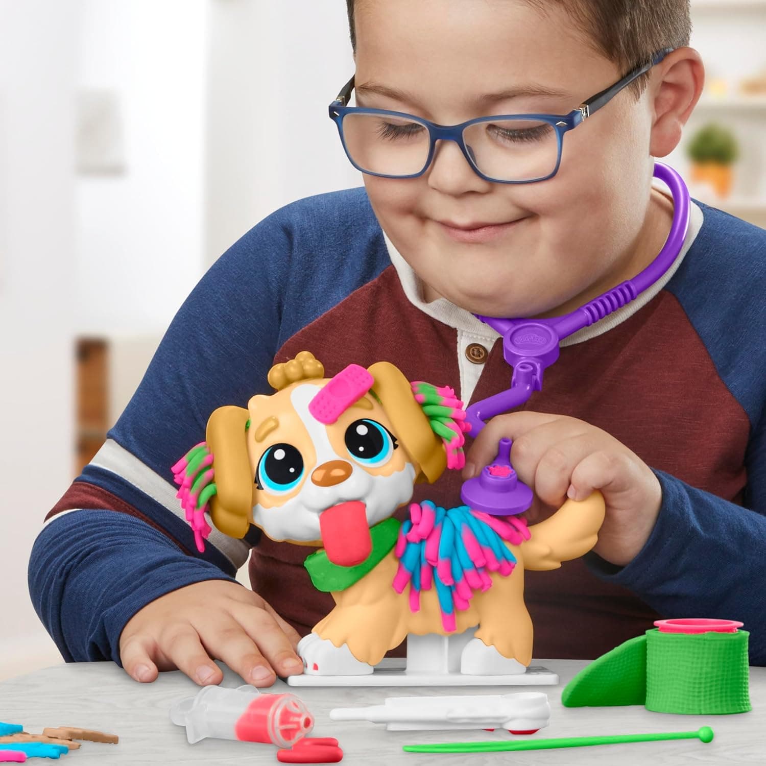Play-Doh Care 'n Carry Vet Playset for Kids 3 Years and Up with Toy Dog, Storage, 10 Tools, and 5 Modeling Compound Colors, Non-Toxic Medium - Image 12