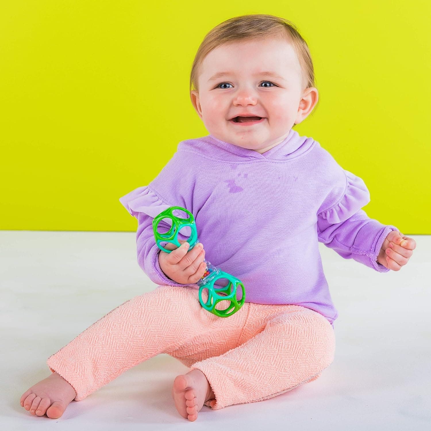 Bright Starts Oball Shaker Rattle Toy, Edades Recién Nacido en Adelante - Image 3