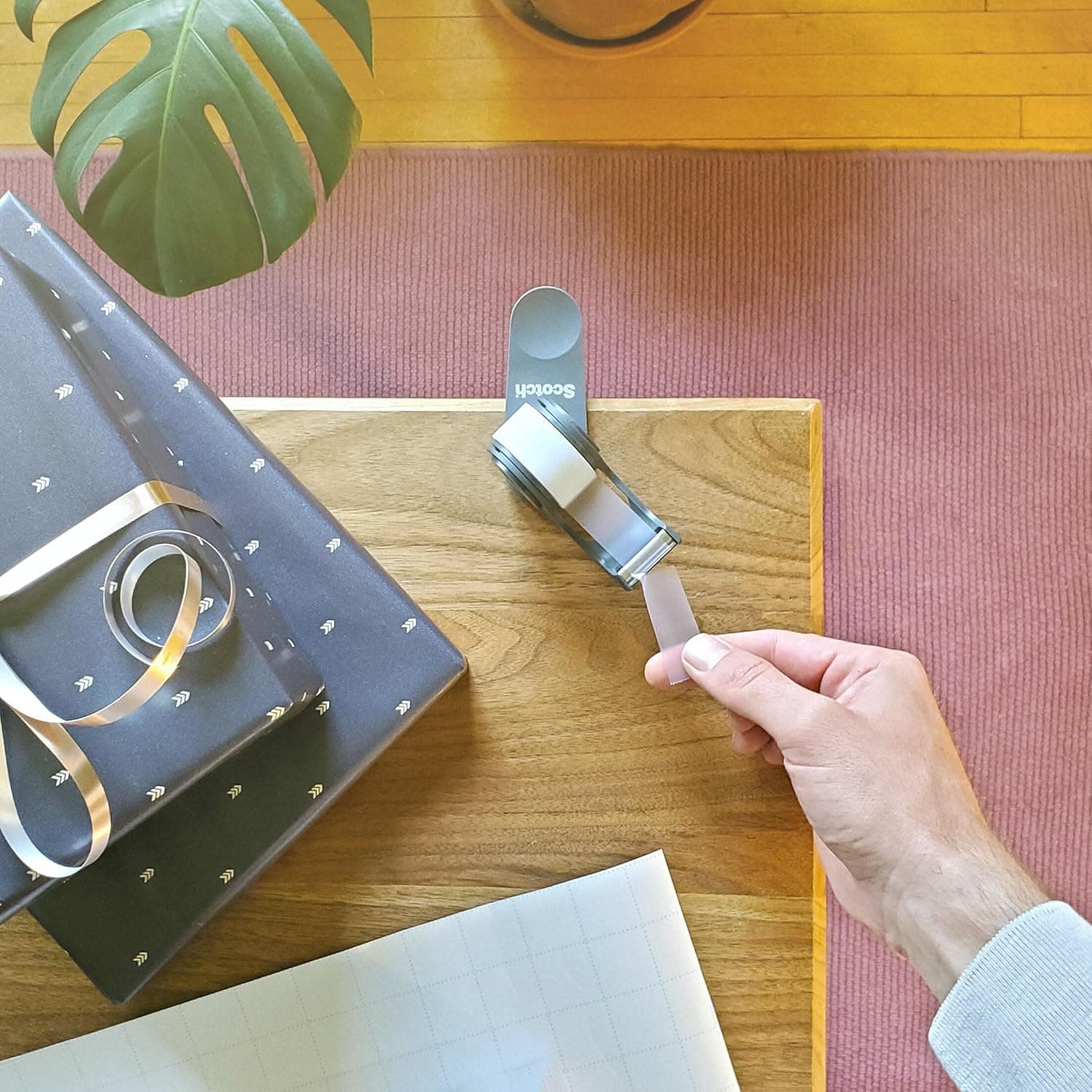 Scotch Desktop Tape Dispenser, Great for Gift Wrapping, 1 Dispenser (C19-CLIP-CCW) 1-Pack - Image 6