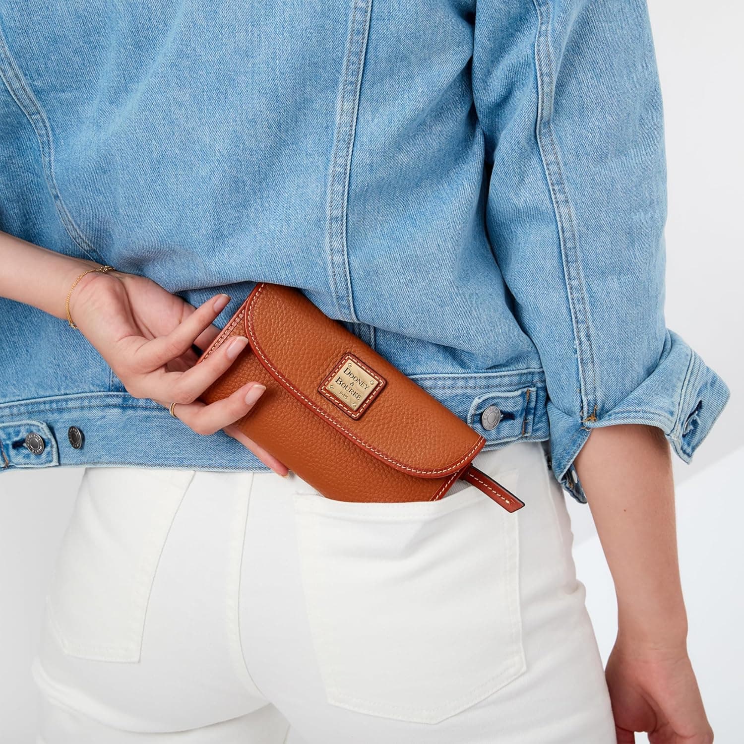 Dooney & Bourke Women's Continental Clutch in Pebble Grain Leather, Trifold Wallet with Multiple Card Holder, Black - Image 6