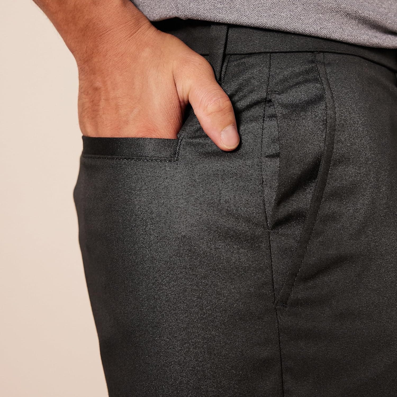 Amazon Essentials Men's Classic-Fit Stretch Golf Shorts (Available in Big & Tall) Recycled Polyester Blend Black 32 - Image 4