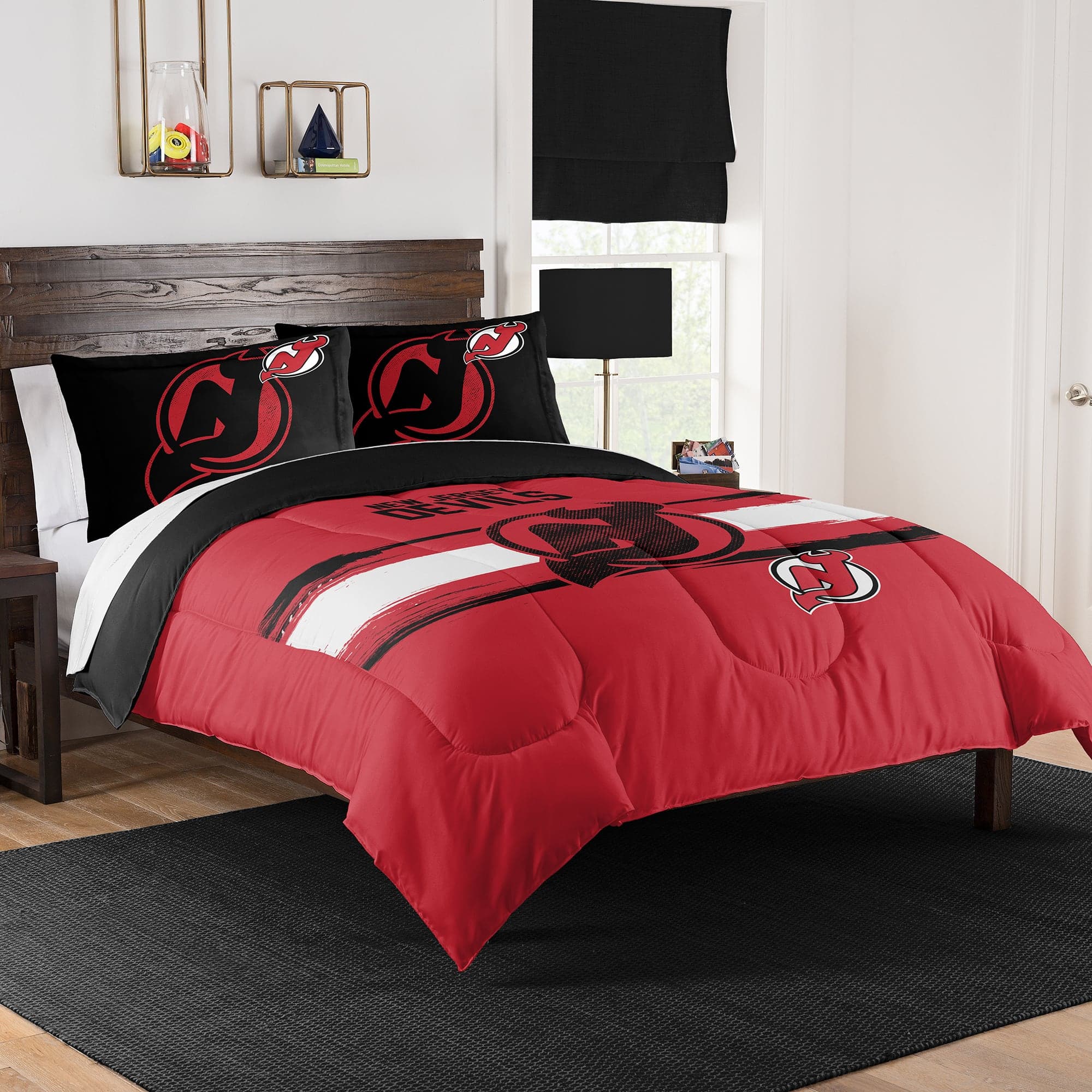 Sweet Home Collection - NHL New Jersey Devils Comforter & Pillow Sham Set- Full/Queen - Multicolored