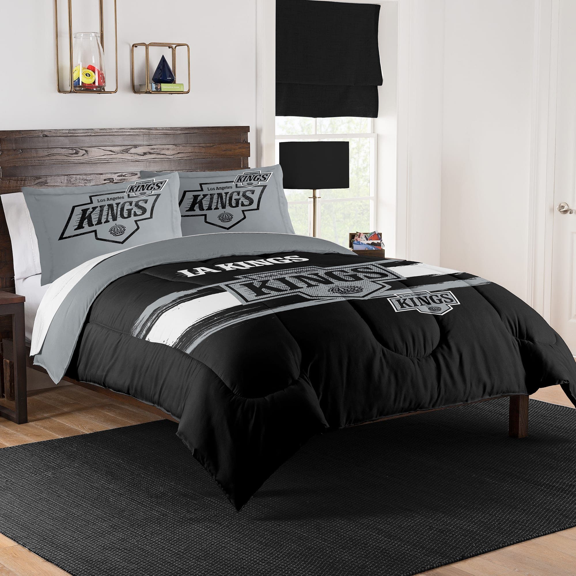 Sweet Home Collection - NHL Los Angeles Kings Comforter & Pillow Sham Set- Full/Queen - Multicolored