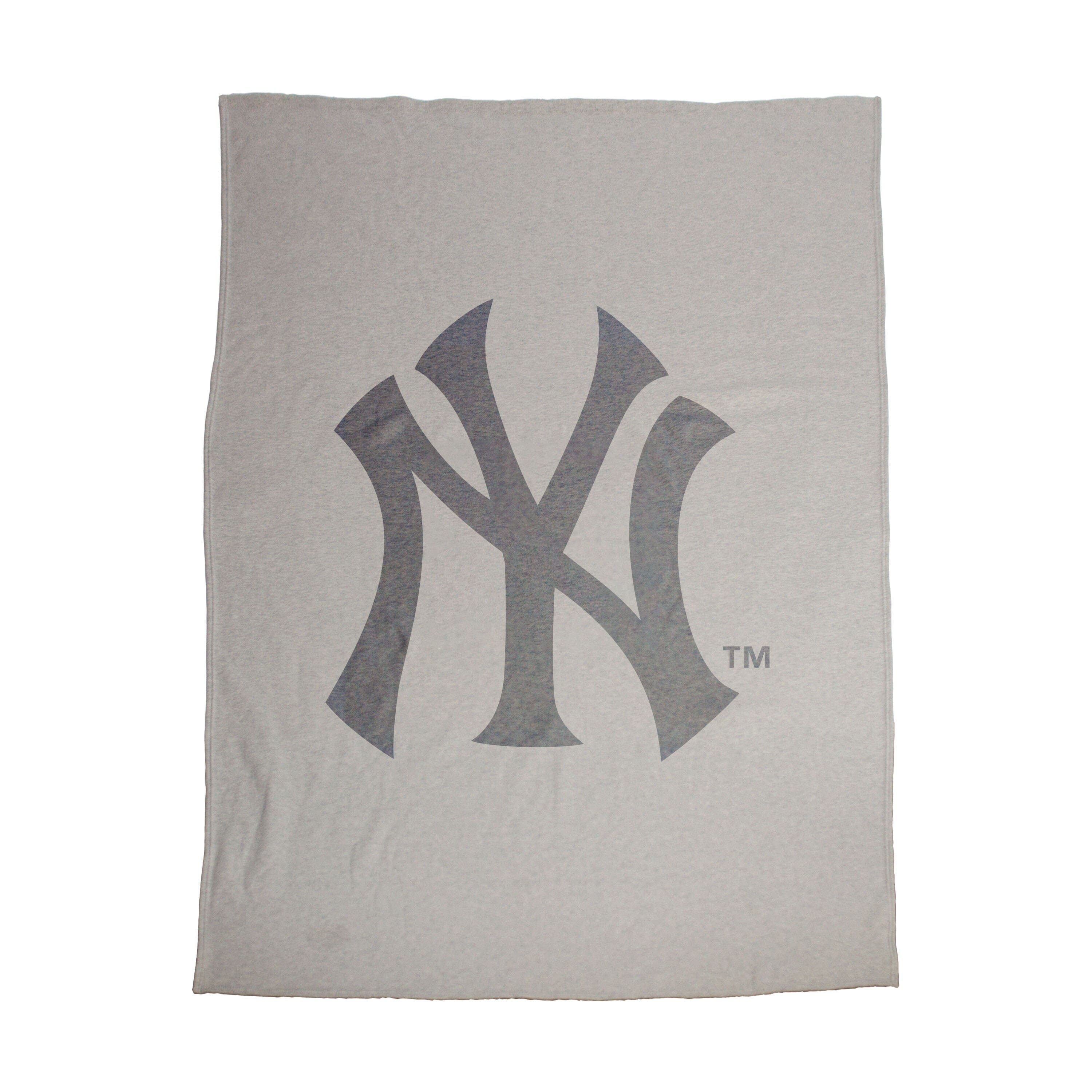 Logo Brands - New York Yankees 54" x 84" Sweatshirt Blanket - Multicolor